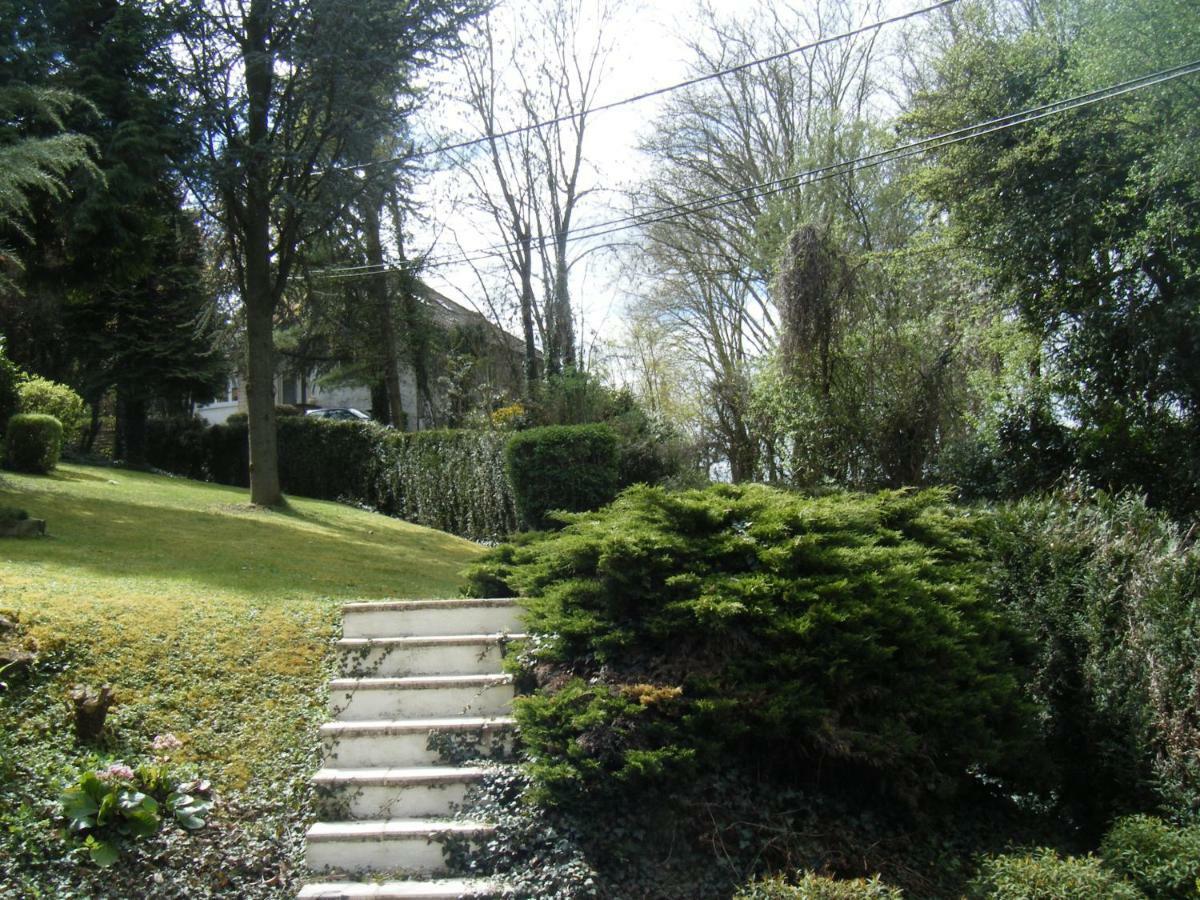 Les Lutins Bed & Breakfast Sainte-Ruffine Exterior photo