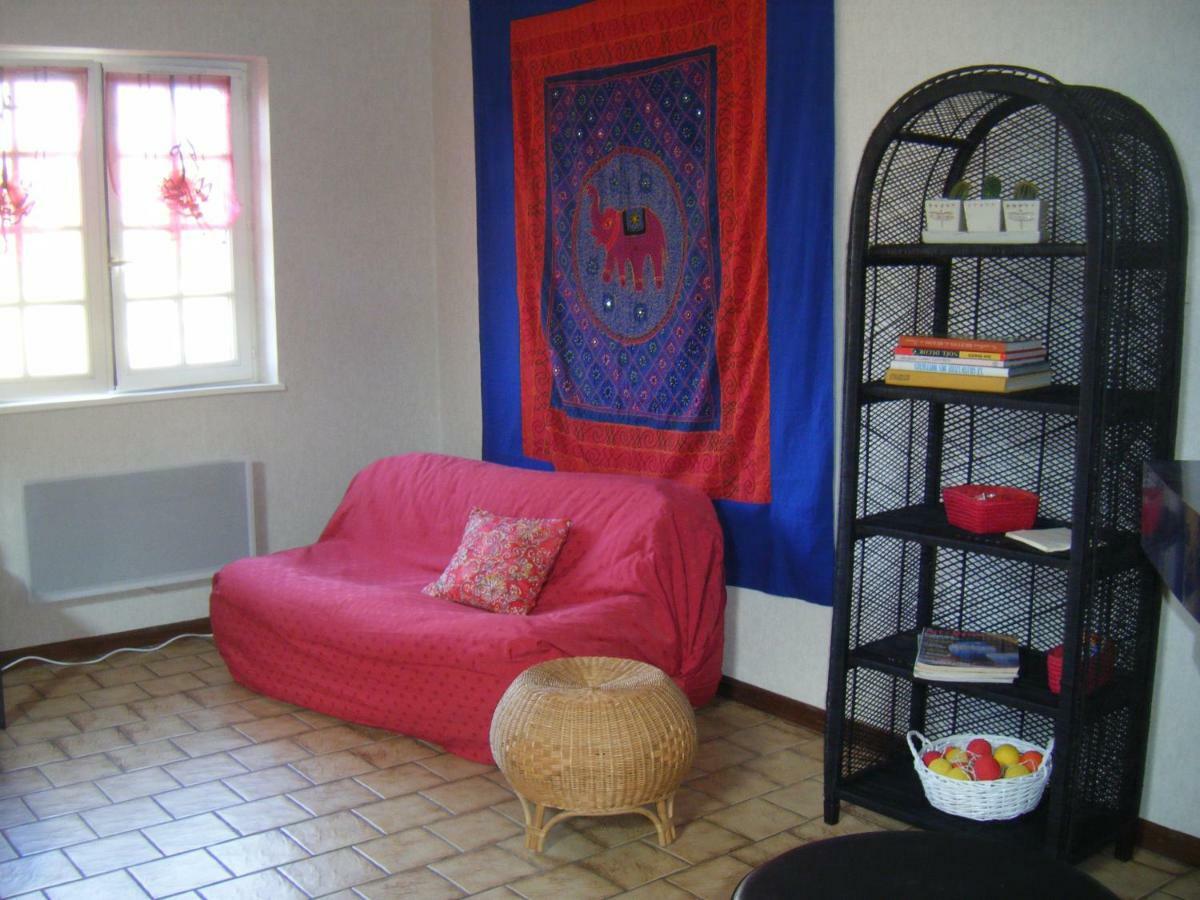 Les Lutins Bed & Breakfast Sainte-Ruffine Exterior photo